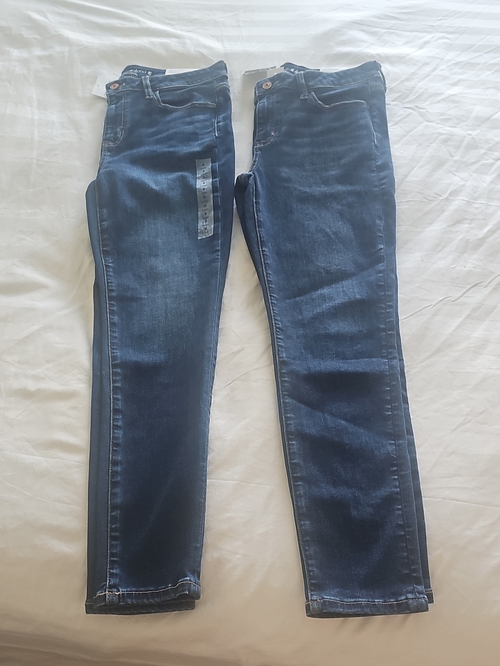 New w/tags x2 American Eagle Dark Blue Jegging Jeans Size 8 Short